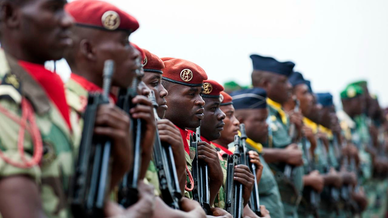 Gabon'da askerden seçim sonrası darbe