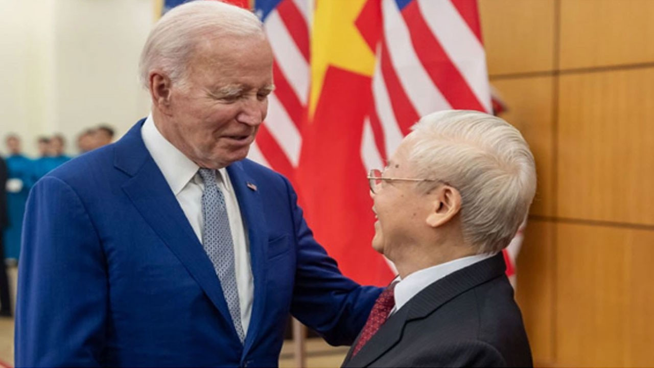 Vietnam, ABD'nin diplomatik statüsünü Çin ile aynı seviyeye yükseltti