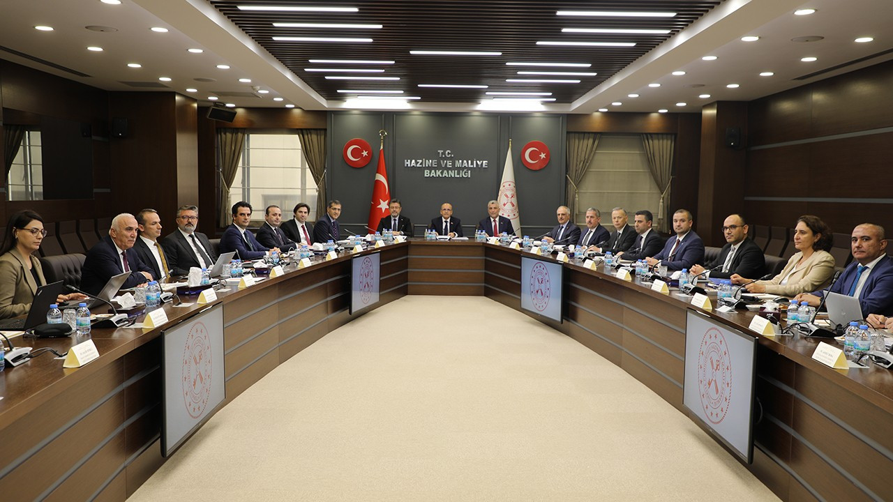 Gıda Komitesi, Hazine ve Maliye Bakanı Şimşek'in ev sahipliğinde ilk toplantısını yaptı
