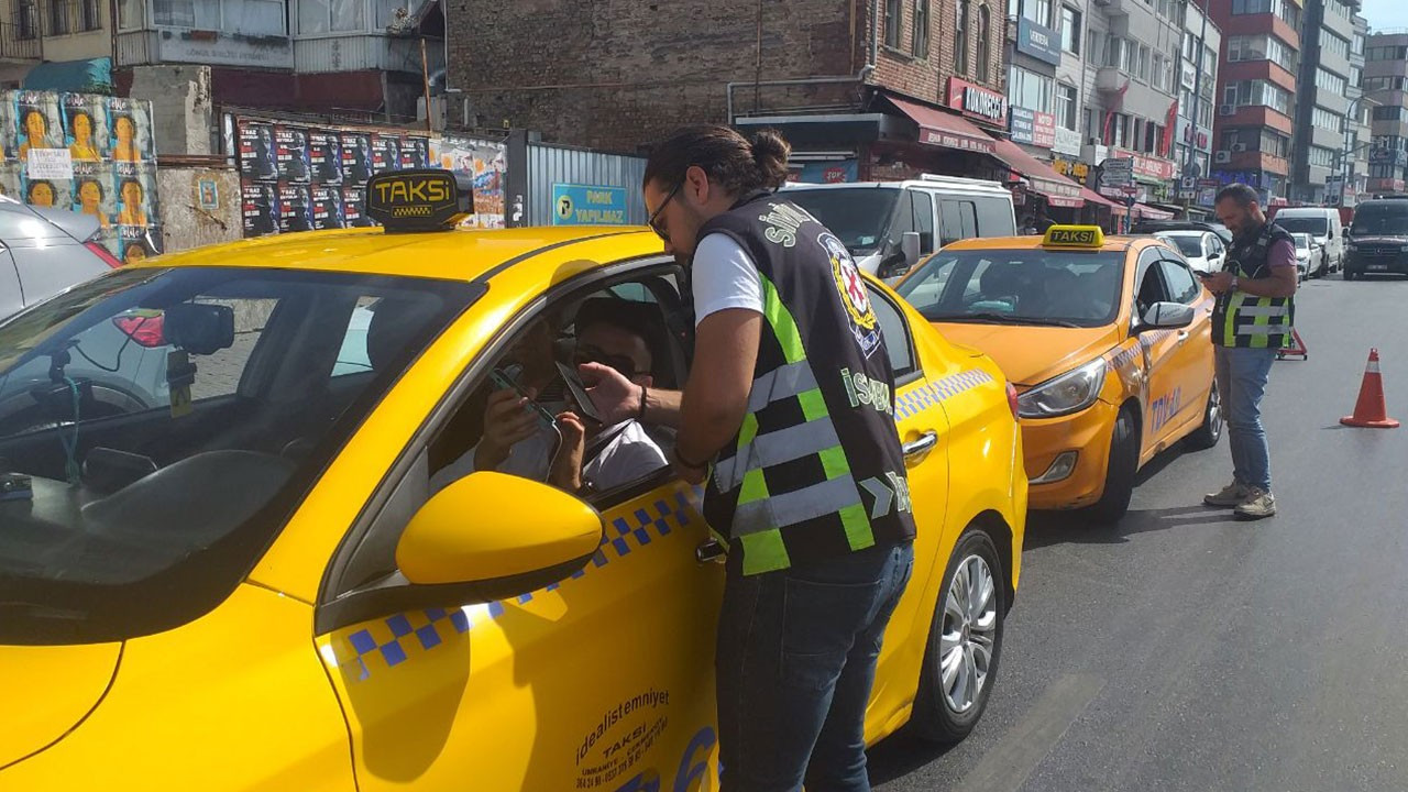 Kadıköy'de taksicilere yönelik denetim yapıldı: 5 şoföre para cezası kesildi