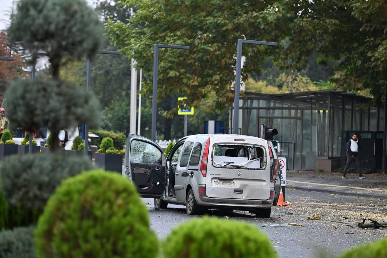 Ankara'daki terör saldırısında olay yerinden ilk görüntüler - Sayfa 2