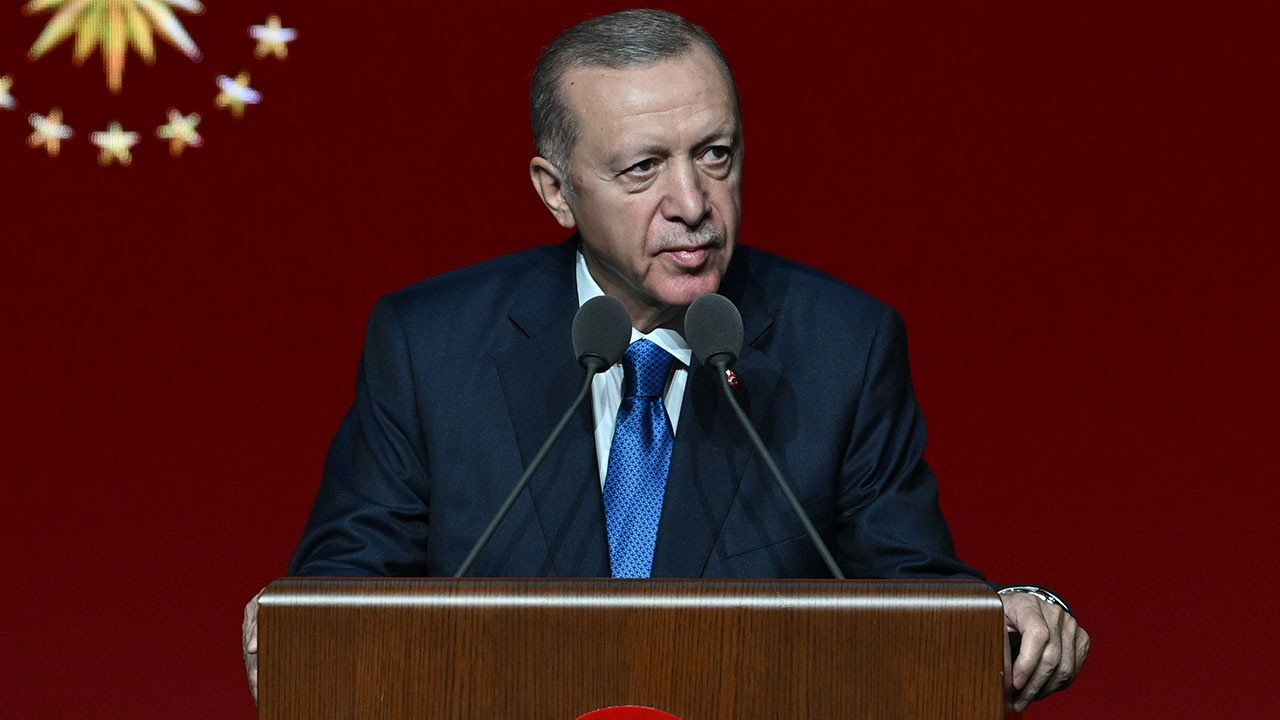 Cumhurbaşkanı Erdoğan: Depremin yaralarını hızla sarıyoruz