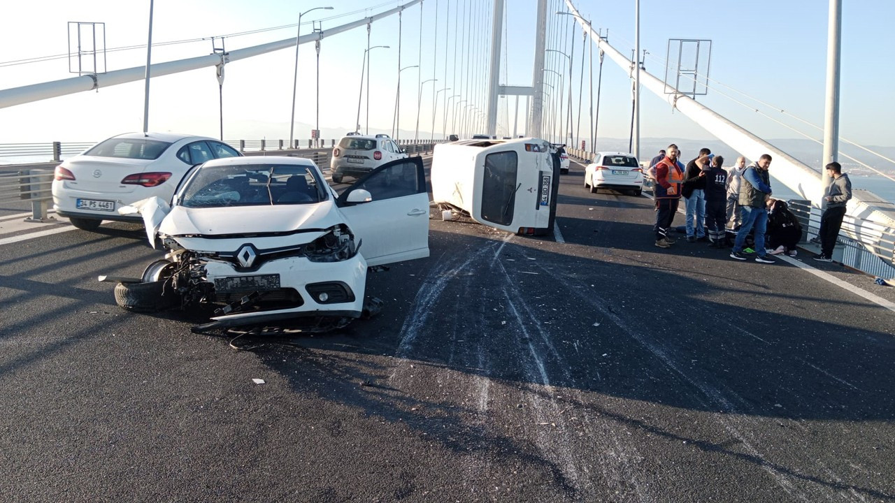 Osmangazi Köprüsü'nde zincirleme kazada 9 kişi yaralandı
