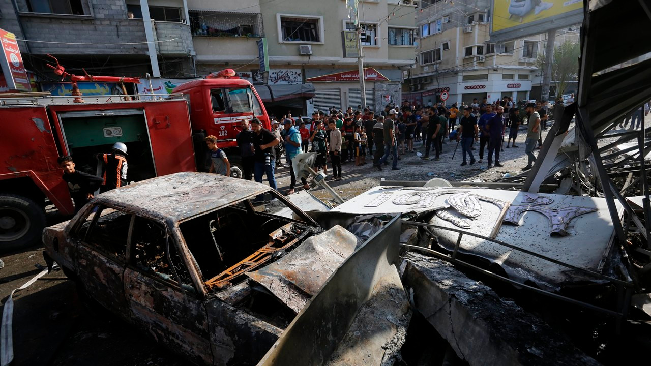 BM: Gazze'de üç günlük yakıtımız kaldı
