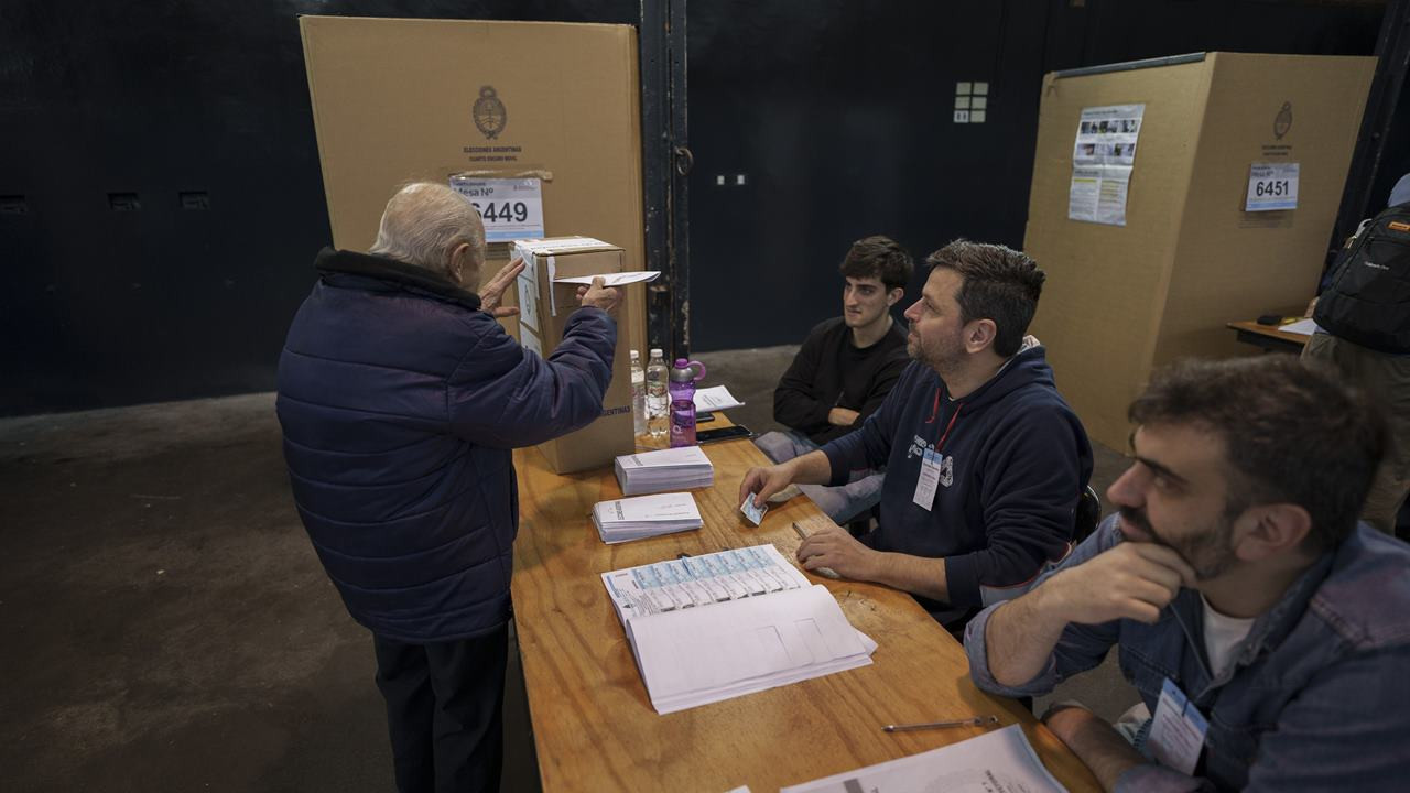 Arjantin'de devlet başkanı seçimi ikinci tura kaldı