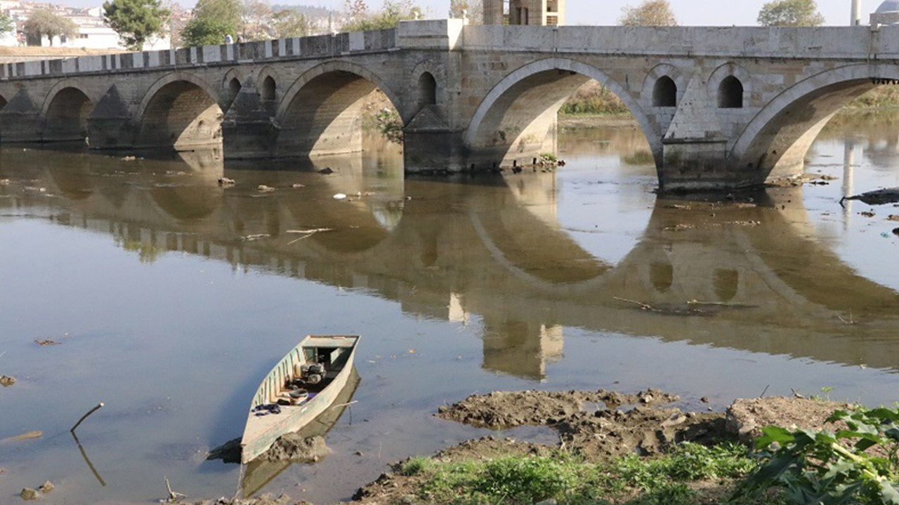 Meriç ve Tunca nehirlerinde korkutan görüntü