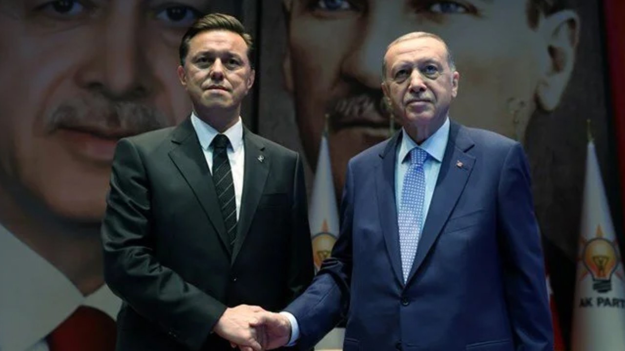 İYİ Partiden istifa eden Eskişehir Milletvekili Hatipoğlu, AK Parti'ye katıldı