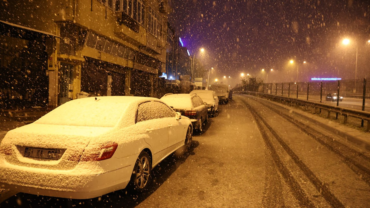 İstanbul'da kar yağışı!