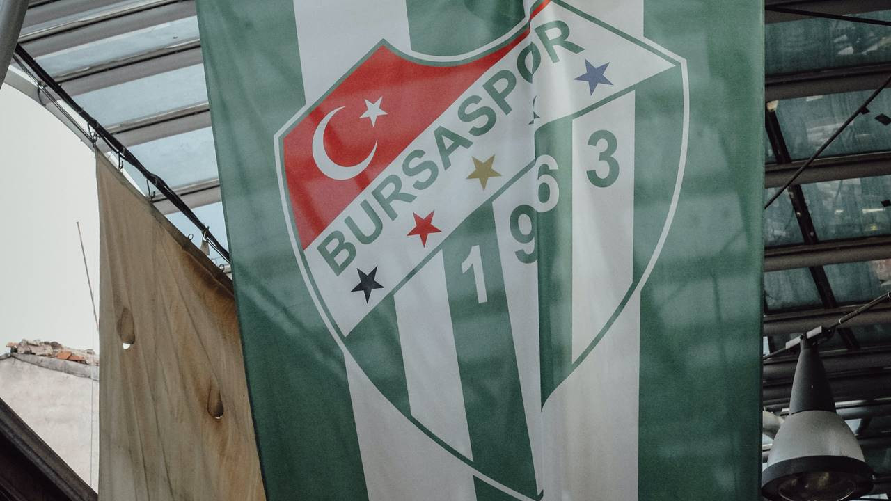 Bursaspor yöneticisi: Kulüp kapanmayacak