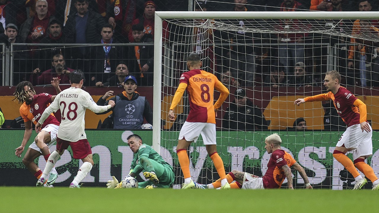 Galatasaray, Manchester United'dan 1 puanı söktü