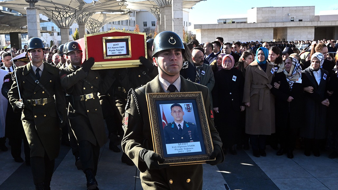 Şehit Piyade Teğmen Eril Alperen Emir son yolculuğuna uğurlandı