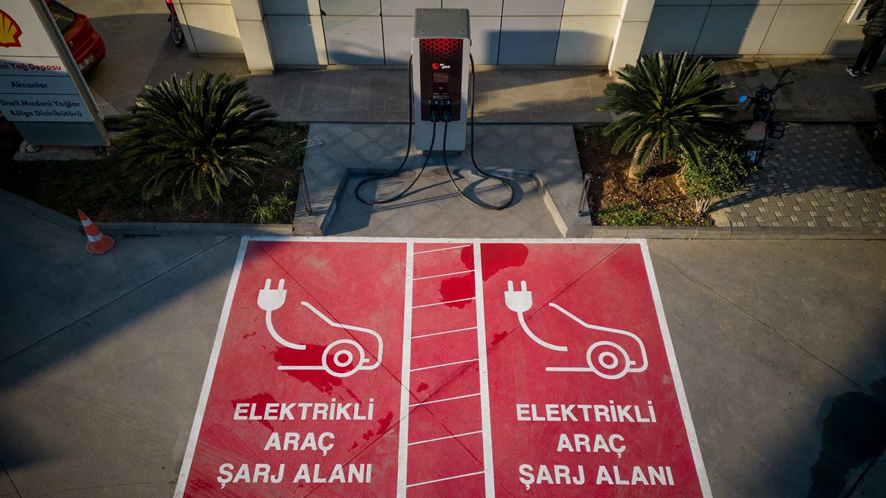ENYAKIT'ta hedef elektrikli araç şarj cihaz sayısını 300'e çıkarmak