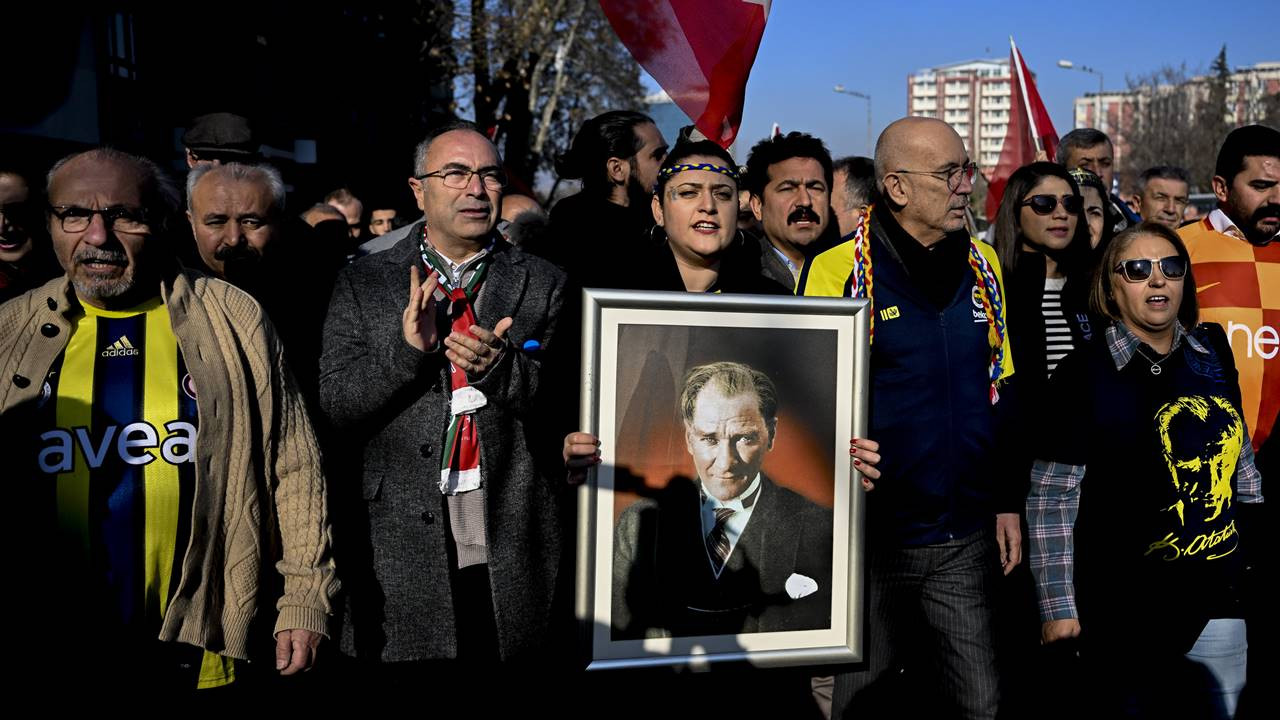 CHP'den Ankara'da Süper Kupa protestosu