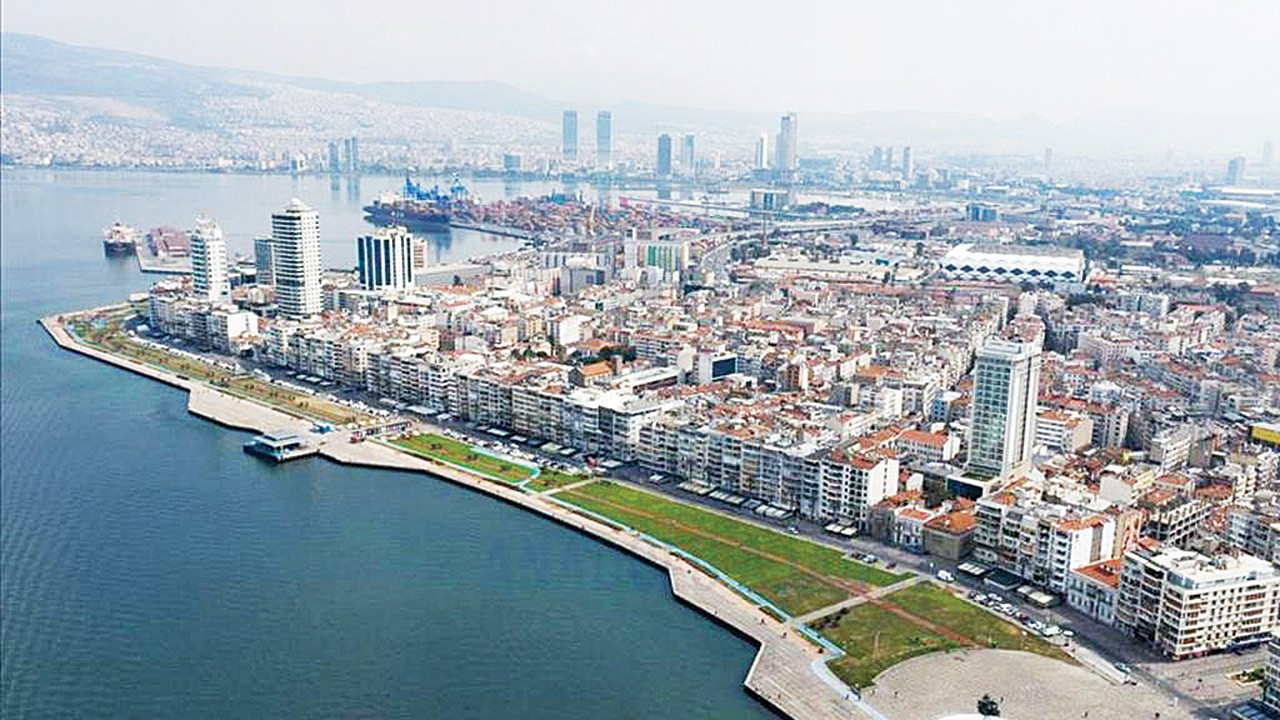 İzmir’de kentsel dönüşüm ada bazında olmalı