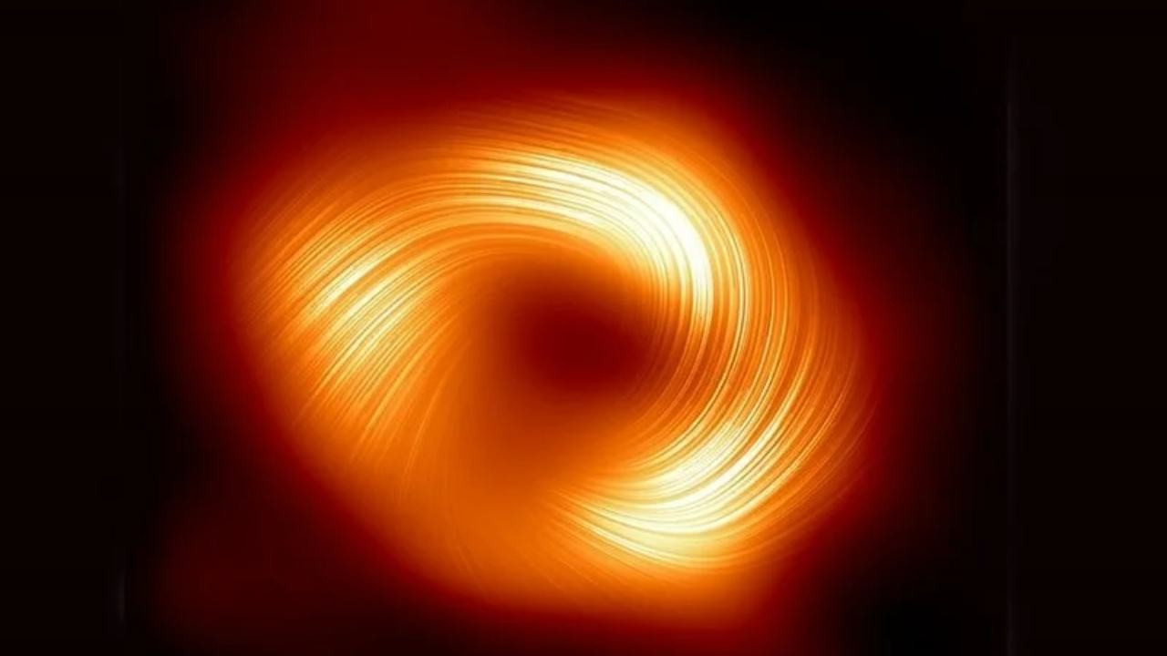 Samanyolu Galaksisi'ndeki kara deliğin en net fotoğrafı paylaşıldı