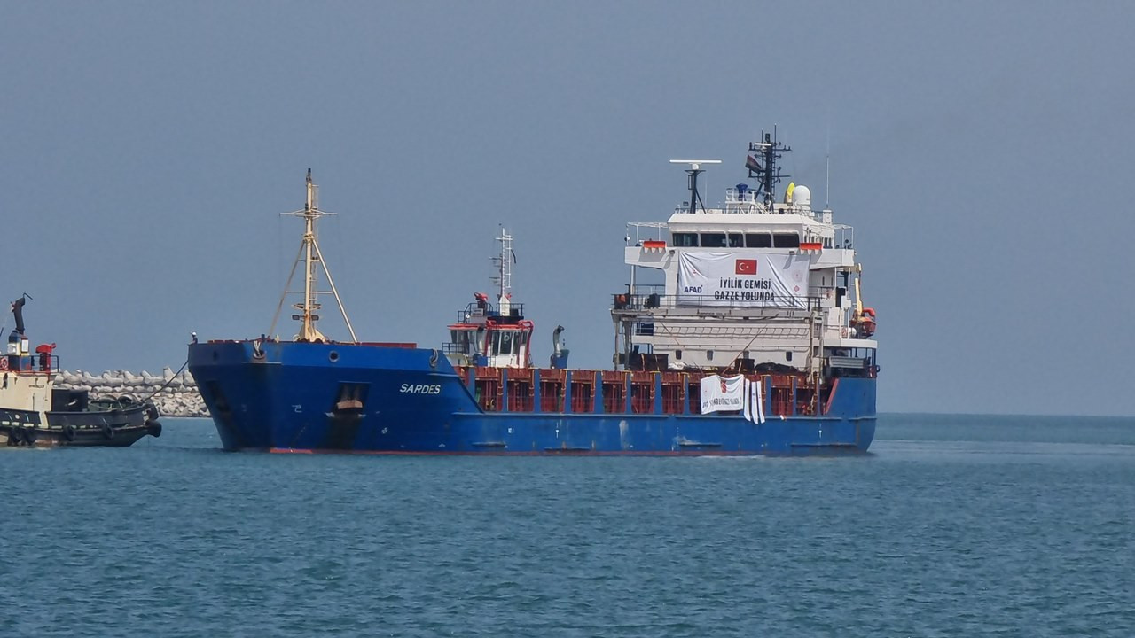 Gazze'ye gönderilen yardım gemisi Mısır'a ulaştı