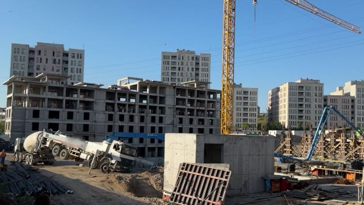Ataşehir'de inşaatta bir işçi hayatını kaybetti