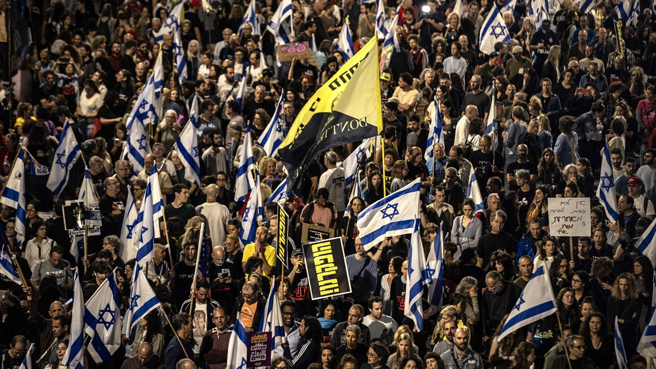 İsrail'de bir kez daha Netanyahu protestosu