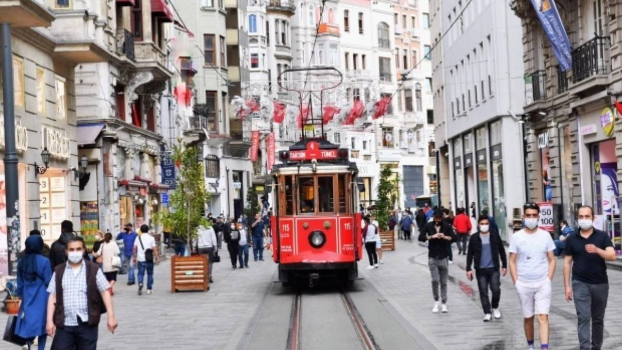 İBB duyurdu: İstiklal Caddesi'ne bataryalı tramvay geliyor