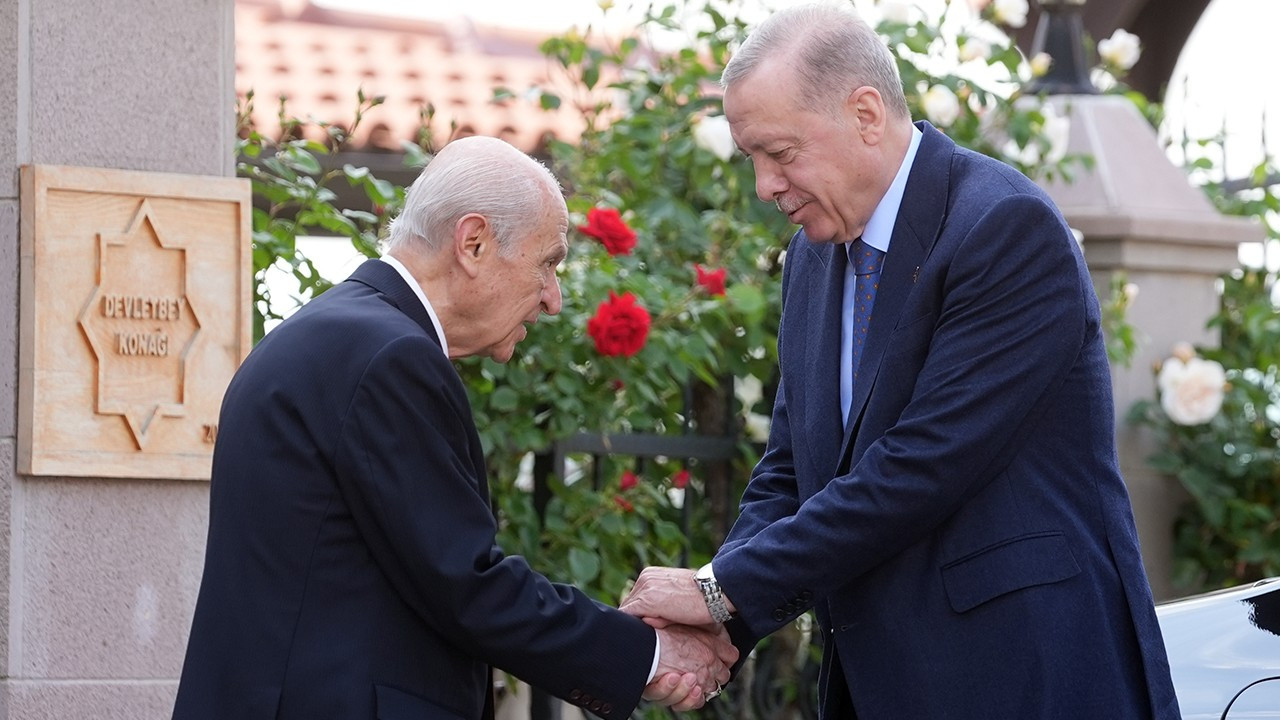 Erdoğan, MHP Genel Başkanı Bahçeli'yi ziyaret etti