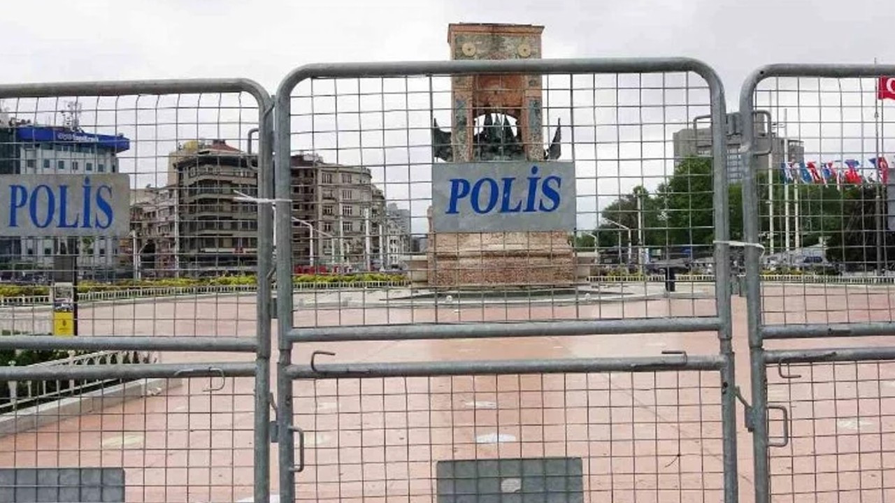 Taksim Meydanı'na bariyerler yerleştirilmeye başlandı