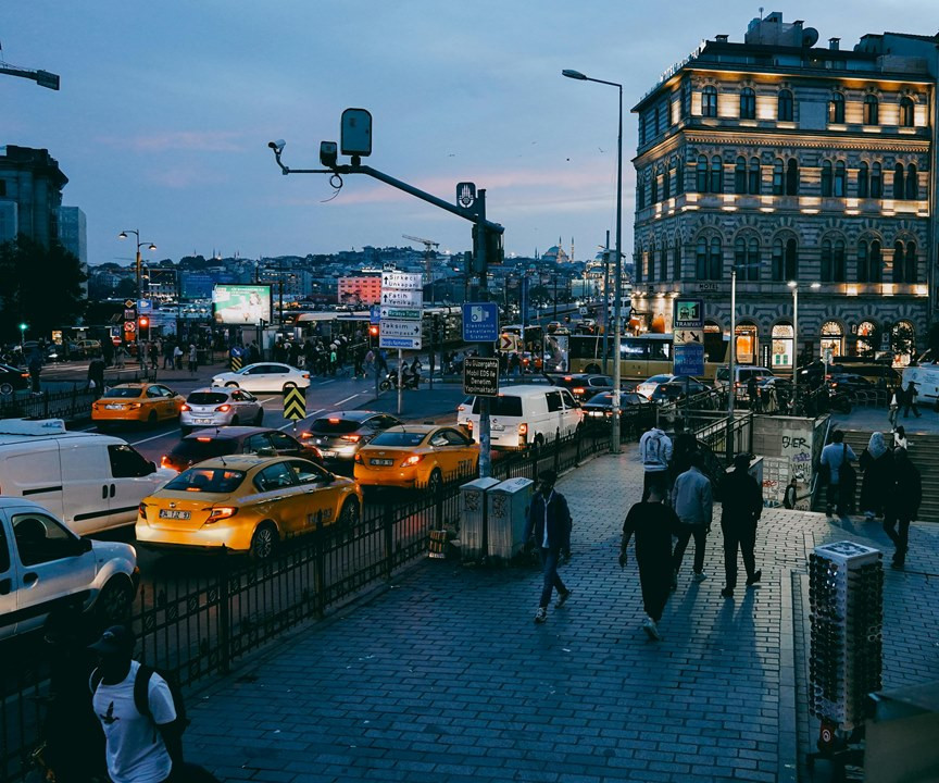 İstanbul'da yılın 12 günü trafikte geçiyor