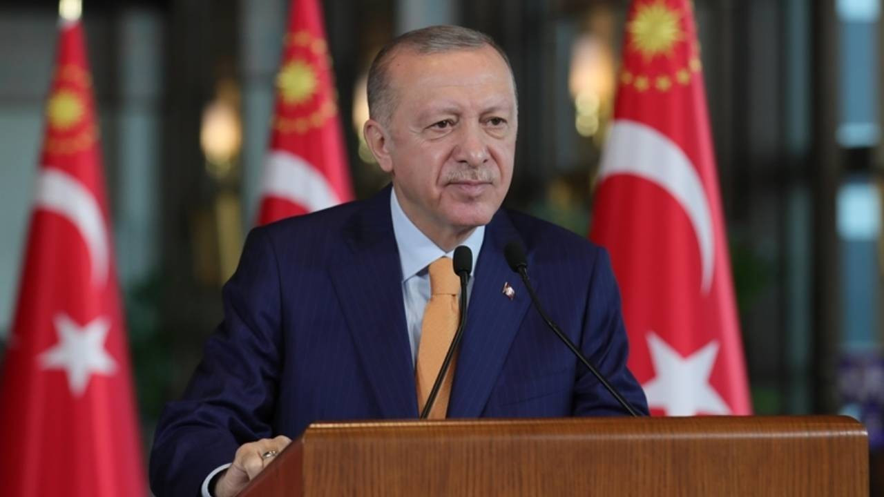 Erdoğan: Müttefik ambargolarına rağmen savunma yeteneklerimizi geliştiriyoruz