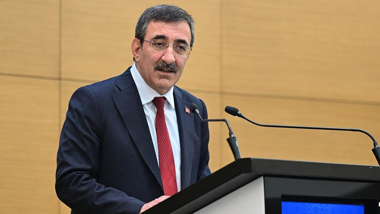 Cumhurbaşkanı Yardımcısı Cevdet Yılmaz'dan cari denge mesajı: Yarı yarıya iyileştirdik