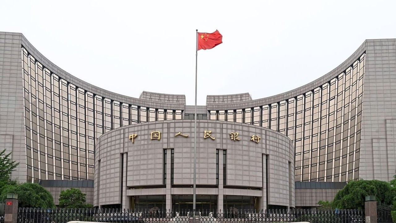 Çin'in döviz rezervleri nisanda 3,2 trilyon dolara geriledi