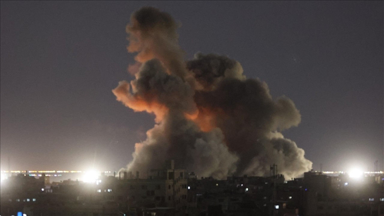 İsrail ordusu gece boyu Gazze Şeridi'ne saldırdı: Ölü ve yaralılar var
