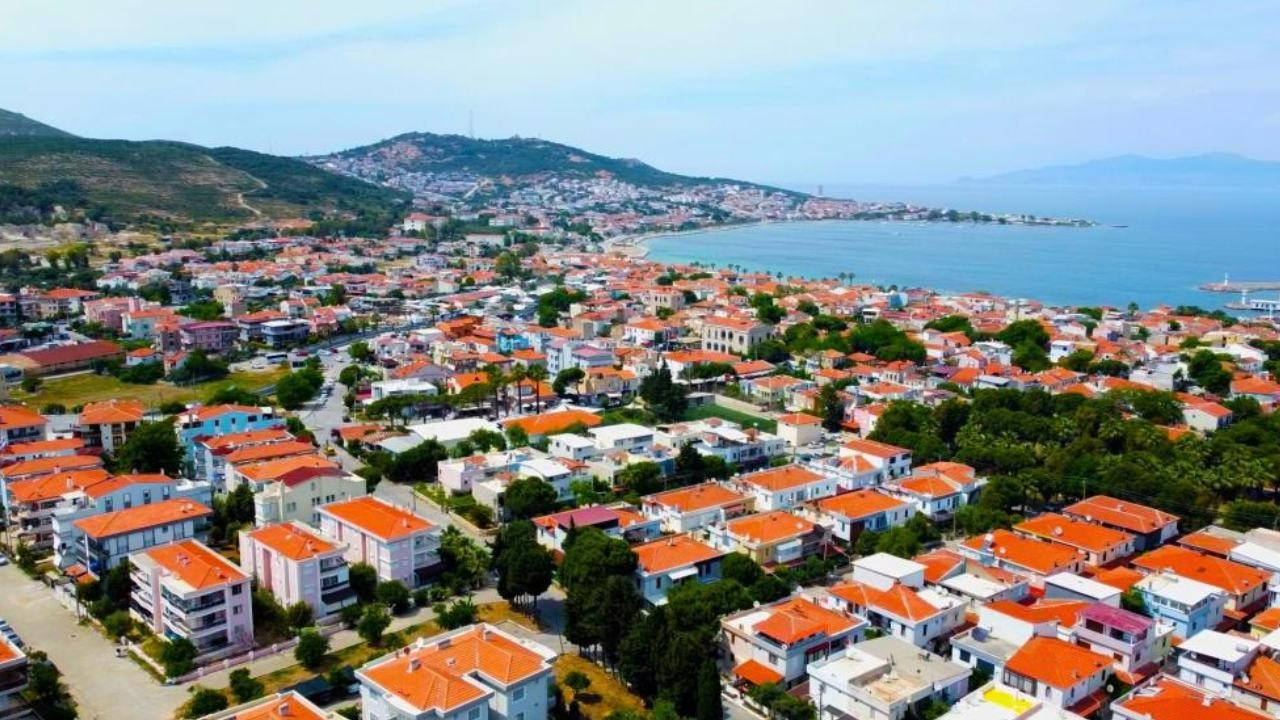 Yaz sezonu geldi: Foça'da kiralık yazlık fiyatları yüzde 80 arttı