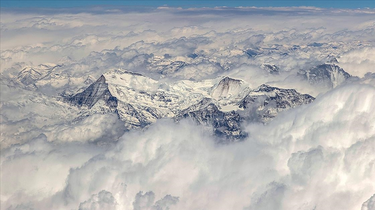 Nepalli dağcı dünya rekoru kırdı