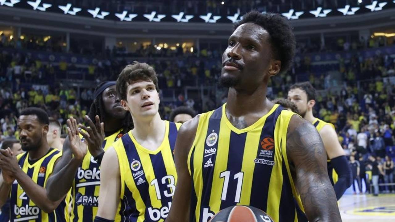 Fenerbahçeli Nigel Hayes-Davis, EuroLeague’de en iyi beşliye seçildi
