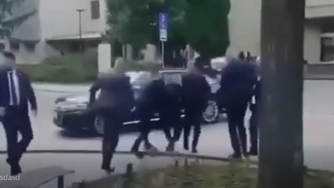 Slovakya Başbakanı Fico, saldırıya uğradıktan sonra böyle görüntülendi