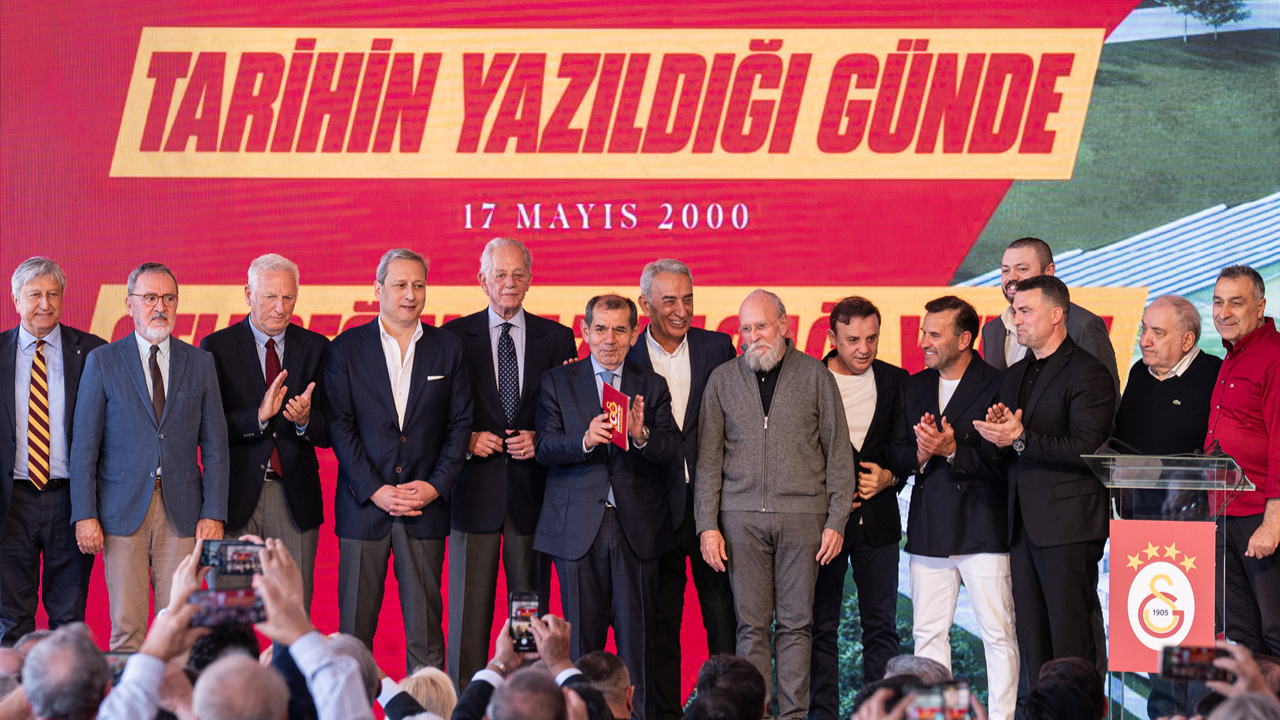 Galatasaray camiası, UEFA Kupası zaferinin yıl dönümünde bir araya geldi