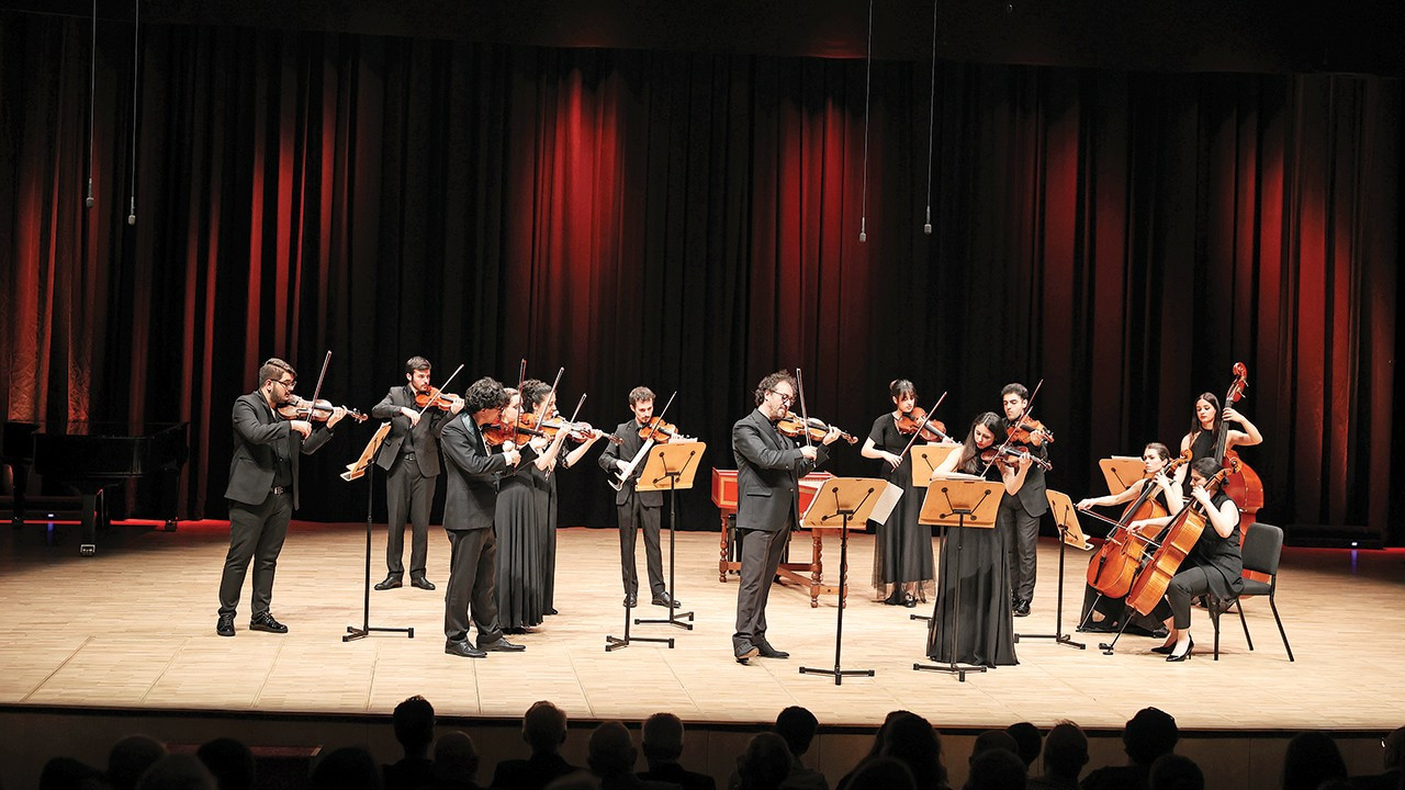 Türk Eğitim Vakfı, Türkiye Virtüözleri Oda Orkestrası ile 57. yılını kutladı