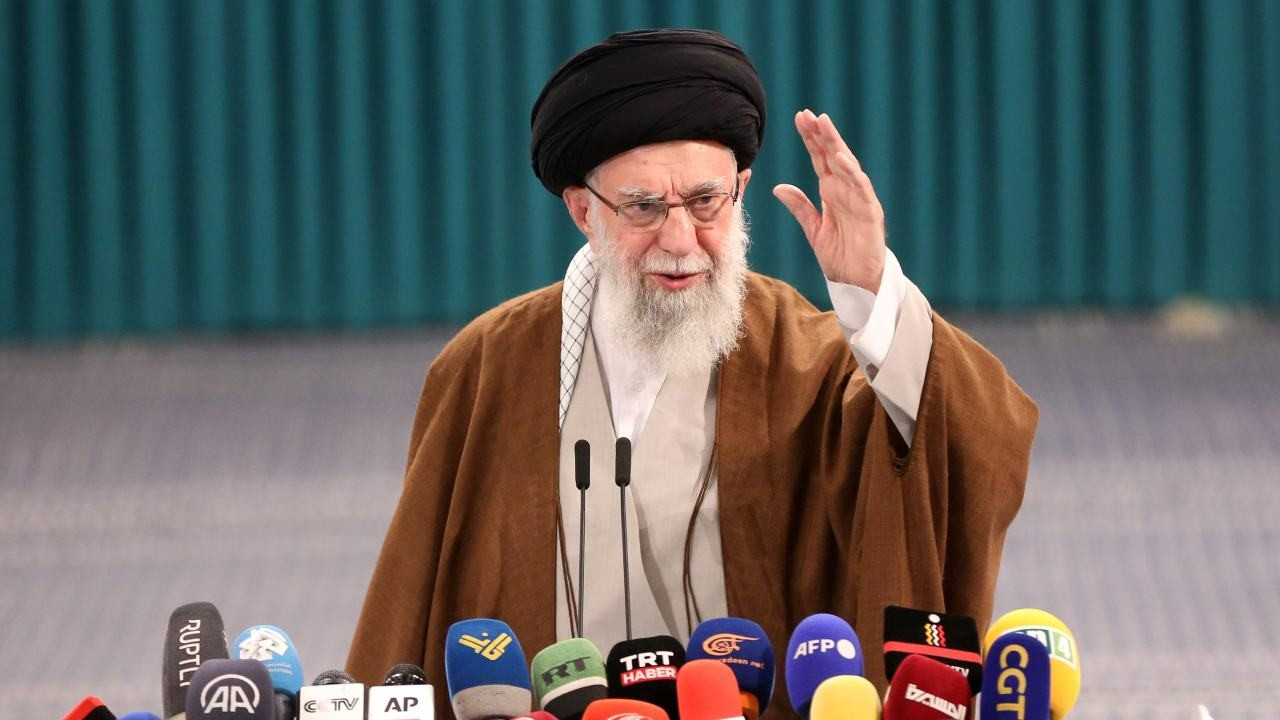 Hamaney açıkladı: İran Cumhurbaşkanı Reisi’nin ölümü sonrası görevi devralacak isim belli oldu