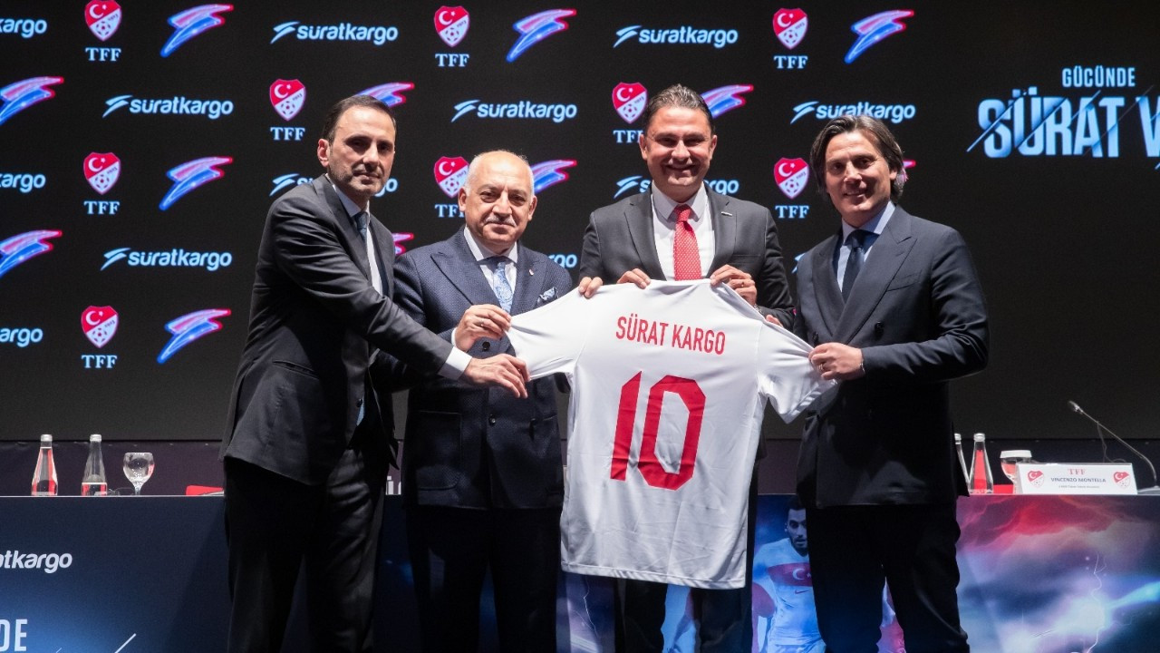 A Milli Futbol Takımı'nın yeni sponsoru Sürat Kargo oldu