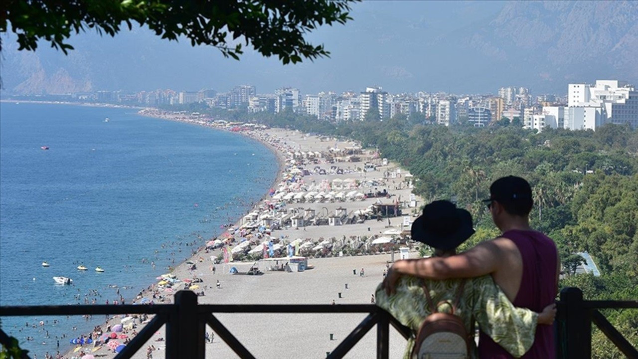 Romanya'dan Antalya'ya gelen turist sayısının vize muafiyetiyle yüzde 50 artması bekleniyor