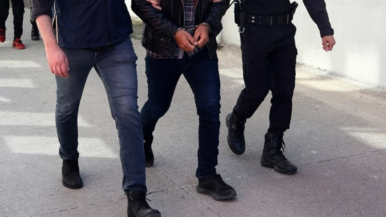 Son dakika: Bakan Yerlikaya İzmir'deki operasyonu duyurdu... Suç örgütü çökertildi