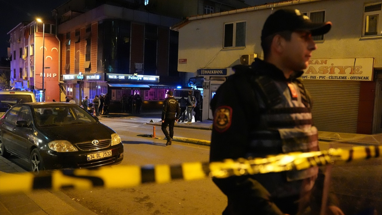 Üsküdar'da kahvehanede çıkan silahlı çatışmaya ilişkin 2 zanlı yakalandı