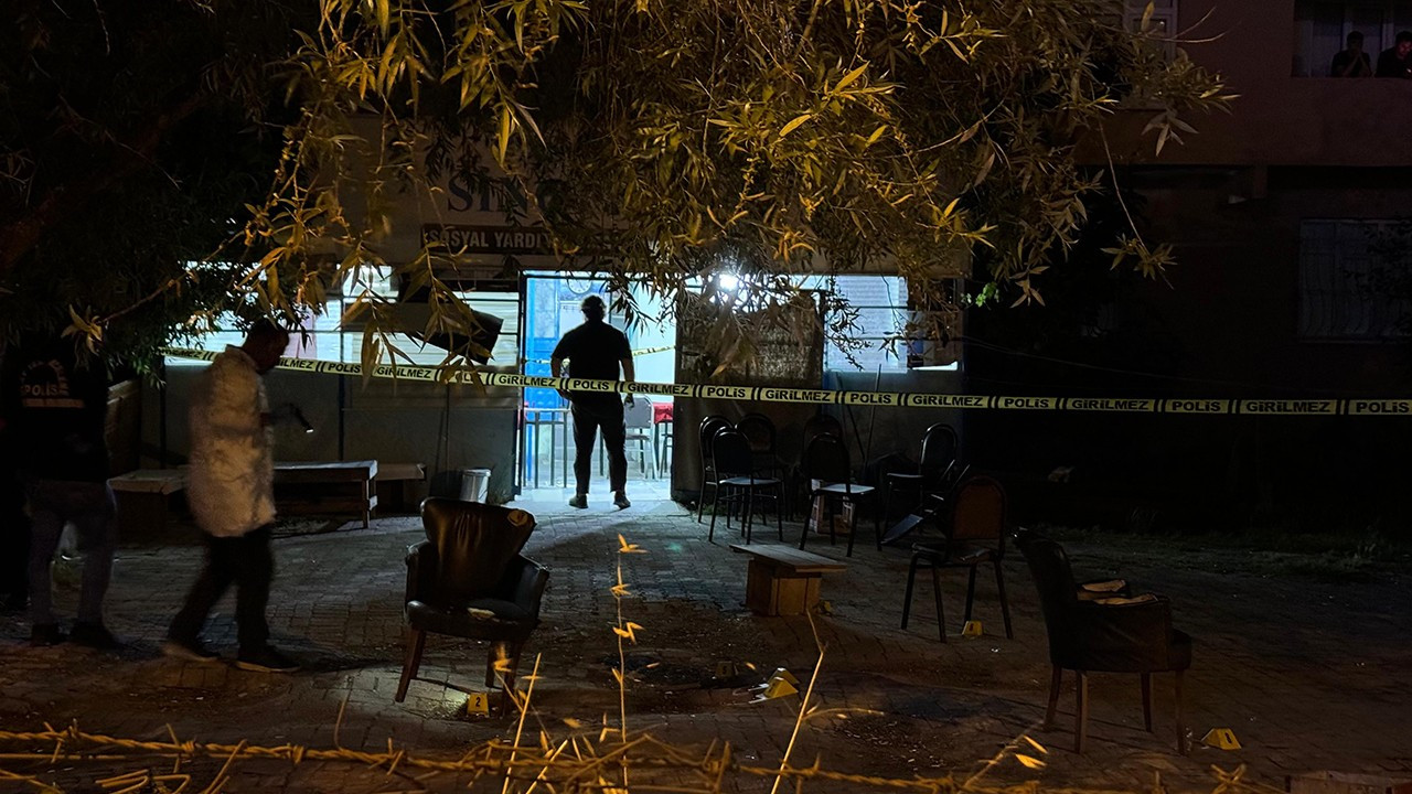 Başakşehir'de hemşehri derneğine silahlı saldırı