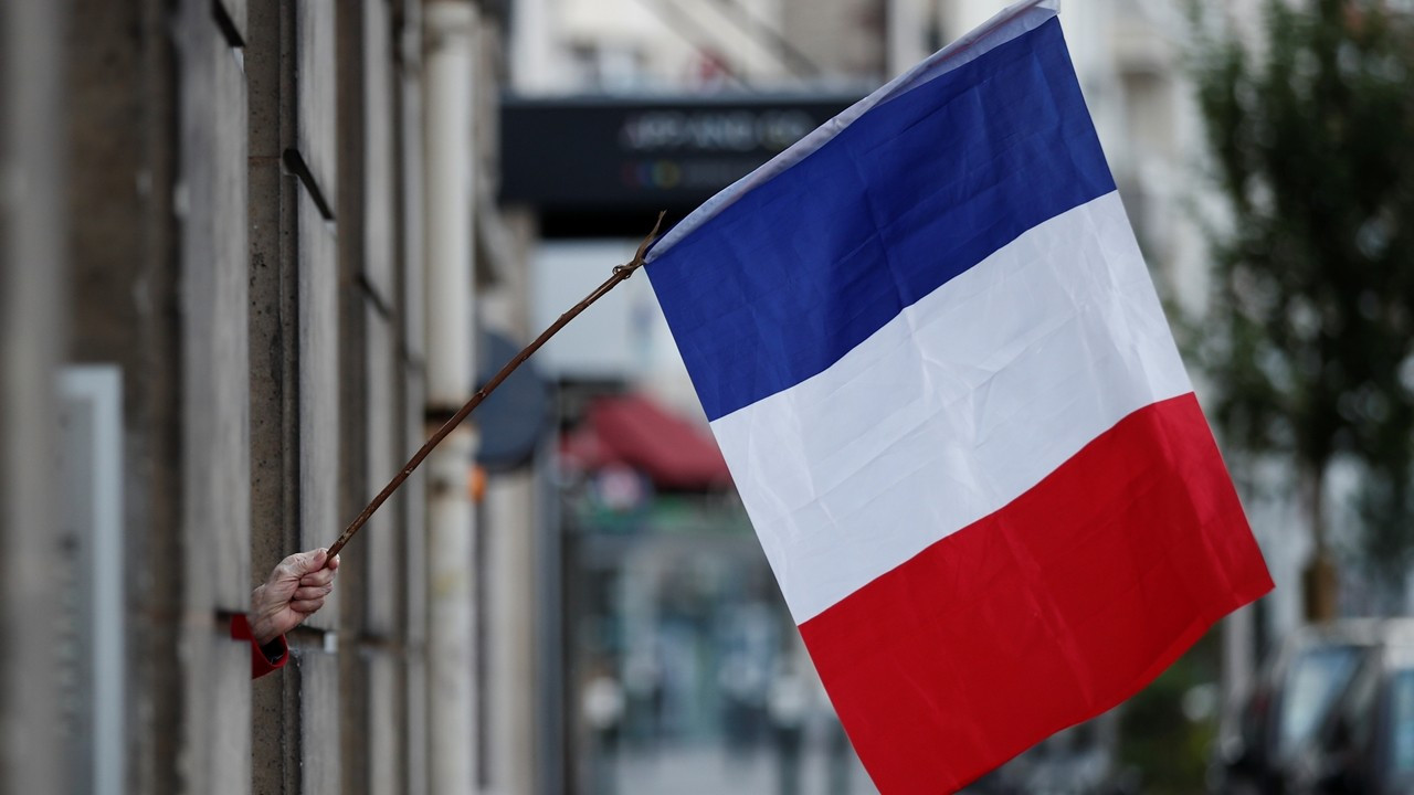 Fransa'da seçime 4 gün kala aşırı sağcı örgütlere yasak