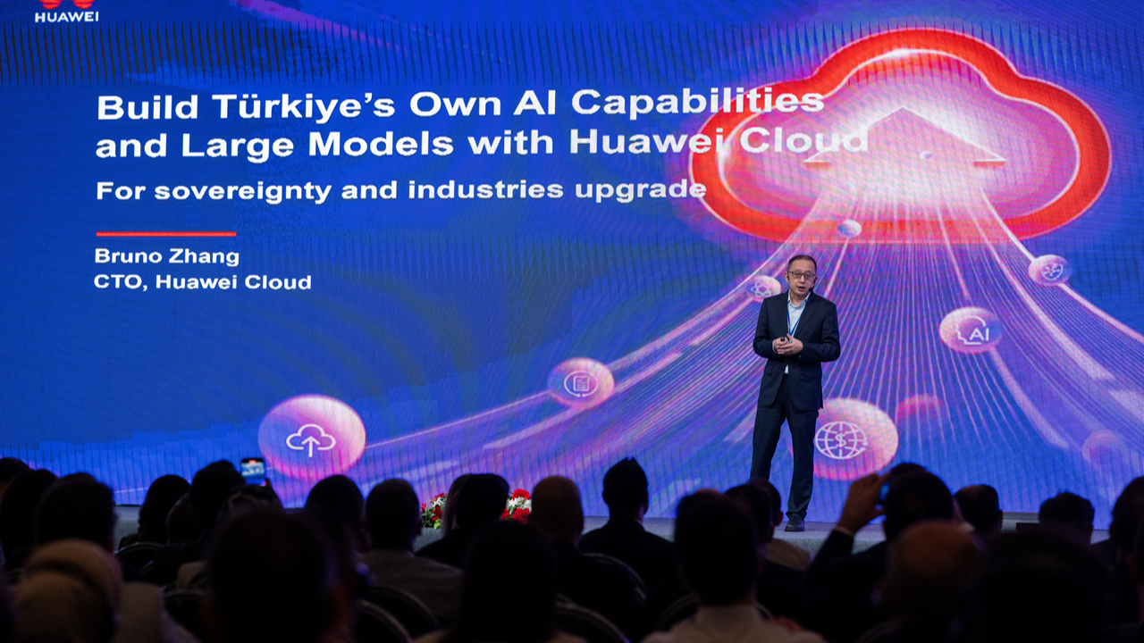 "Yapay zeka bulut teknolojisi Türkiye'de dijital dönüşümü hızlandıracak"