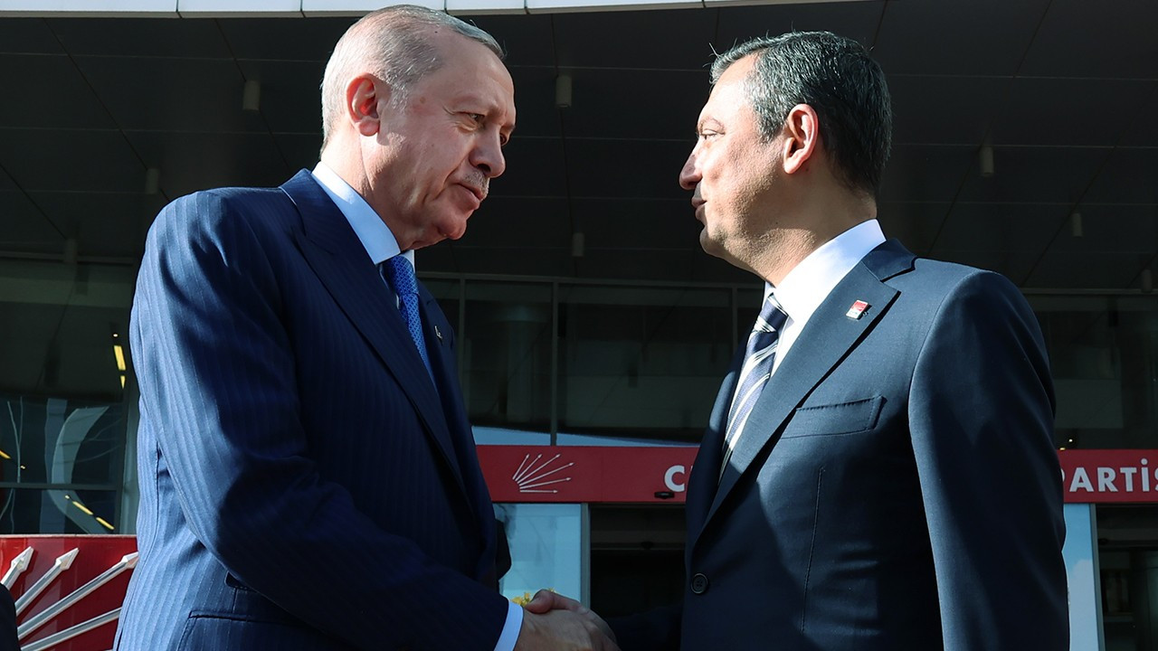 Cumhurbaşkanı Erdoğan ve CHP lideri Özel telefonda bayramlaştı