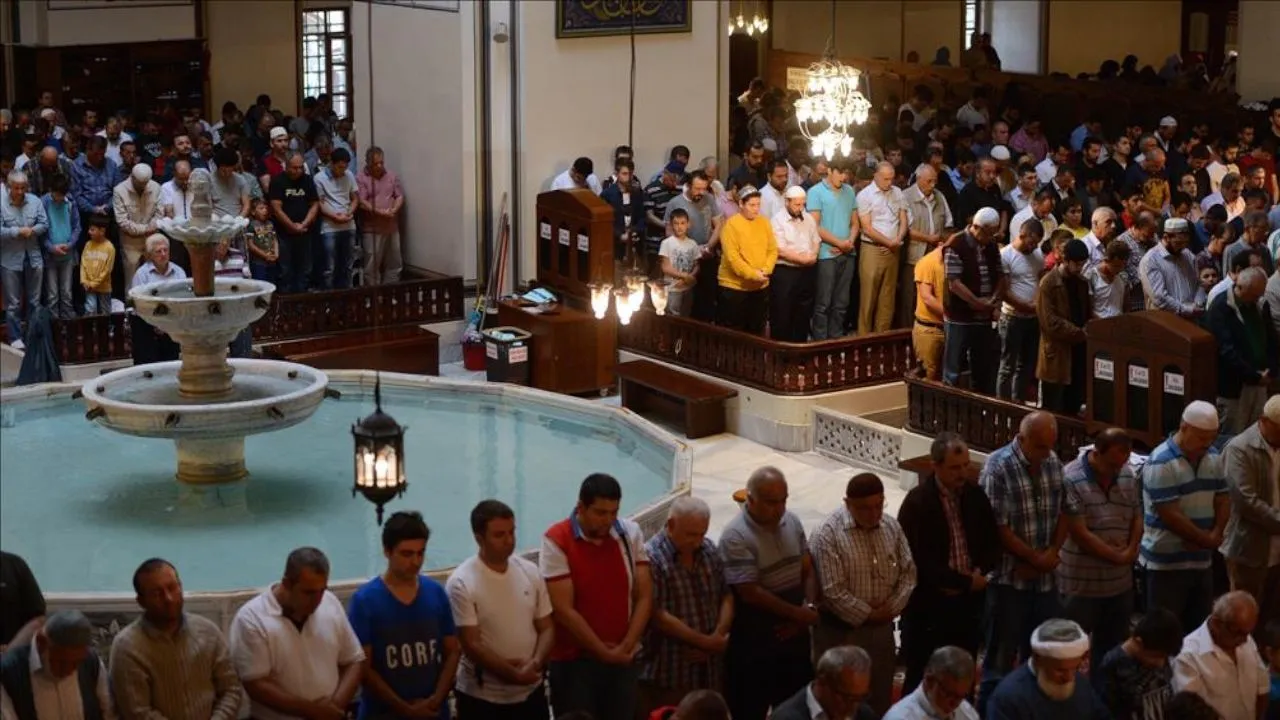 Bayram namazı (Kurban Bayramı) nasıl kılınır?