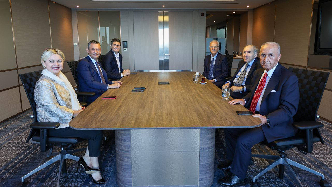 CHP lideri Özgür Özel, eski genel başkanlarla buluştu