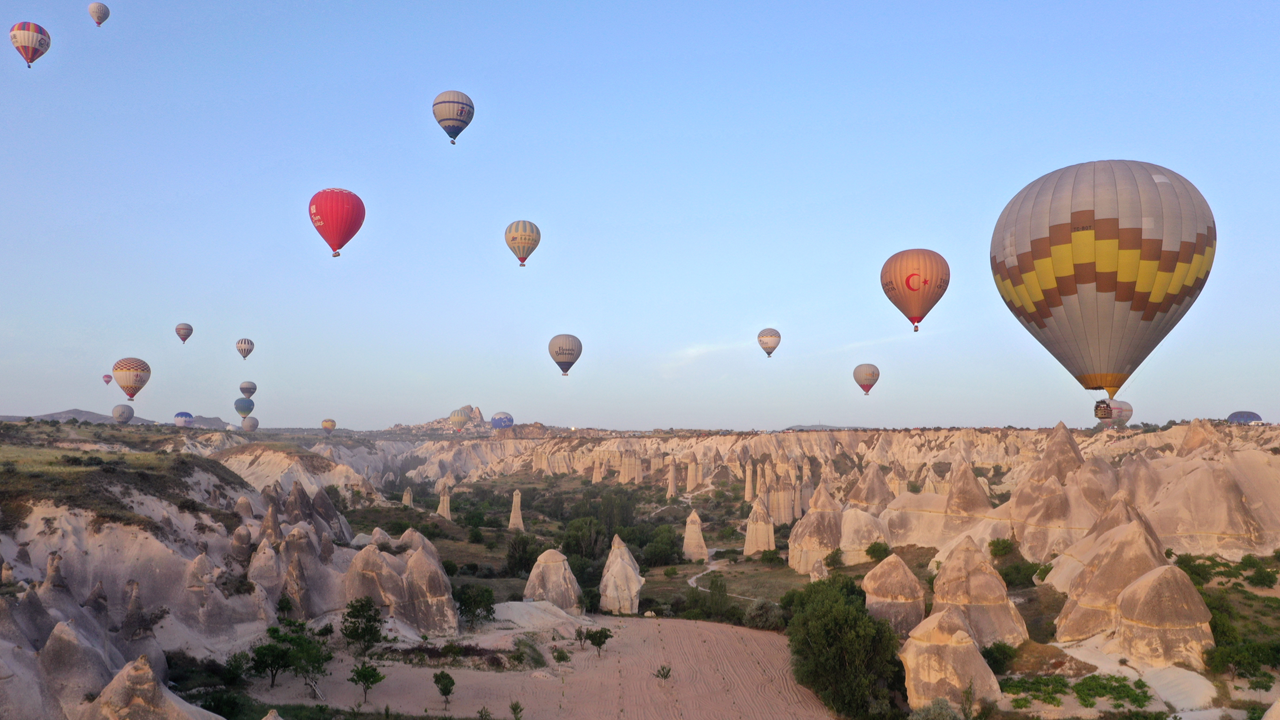 Kapadokya'ya gelen her 8 turistten biri balona bindi