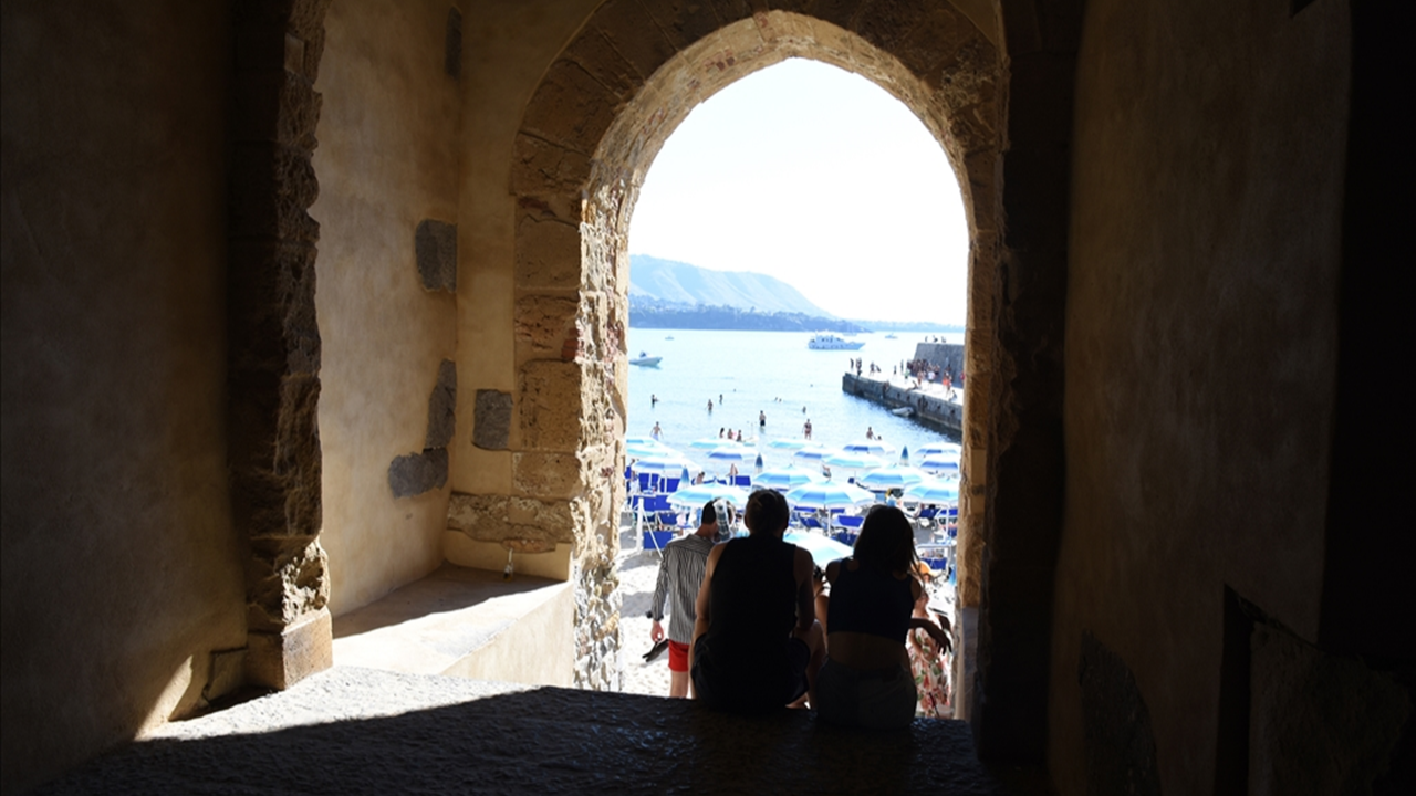 Capri Adası'na turist girişi durduruldu