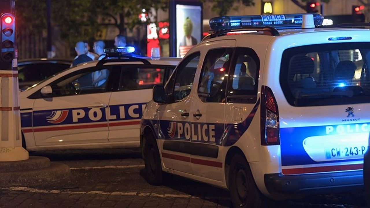 Paris'teki festivalde bıçaklı kavga: 1'i ağır 5 yaralı